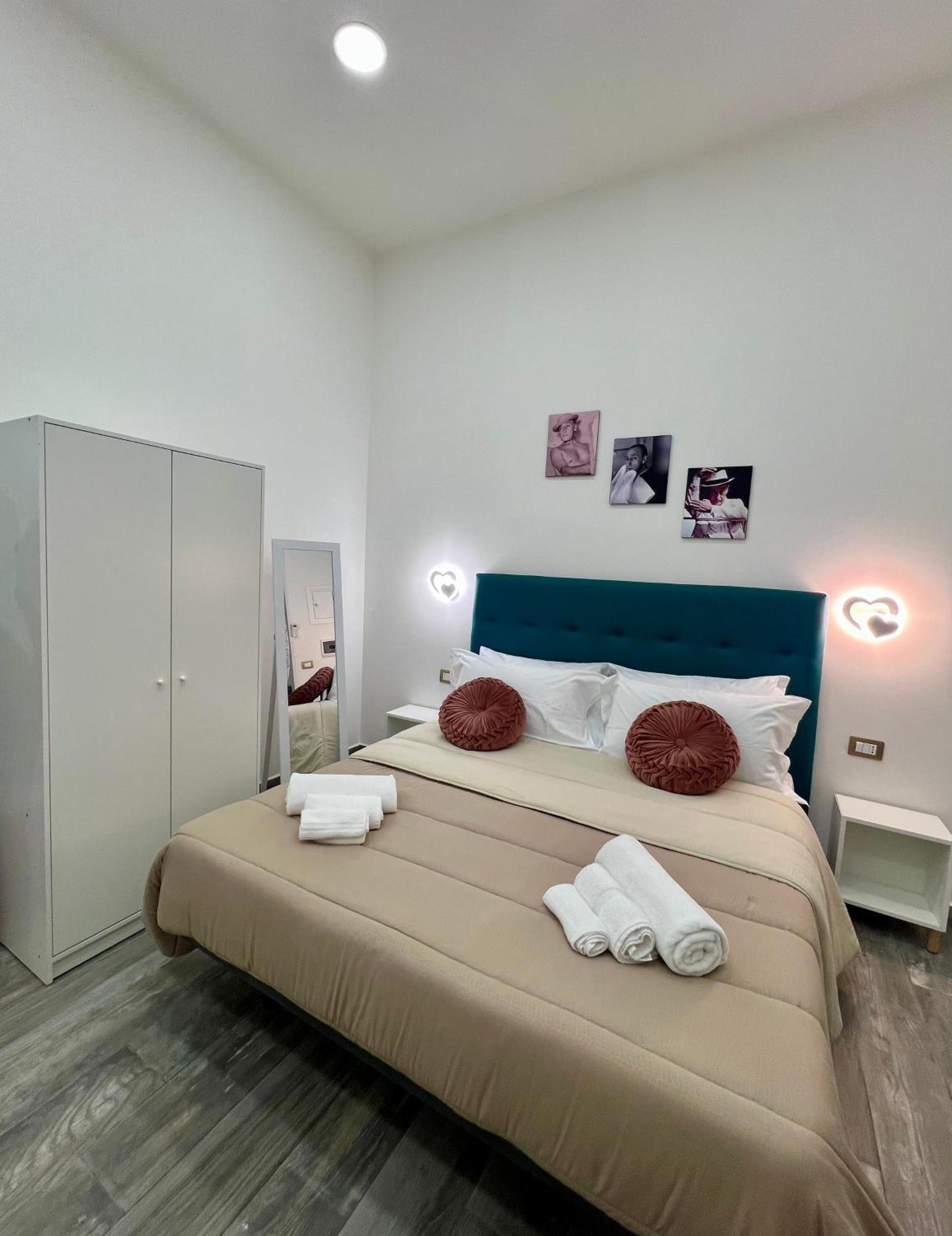 Luxury Home Catacombe Napoli Luaran gambar