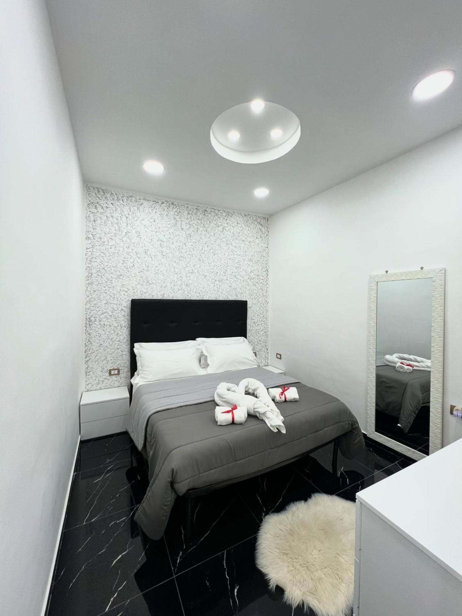 Luxury Home Catacombe Napoli Luaran gambar